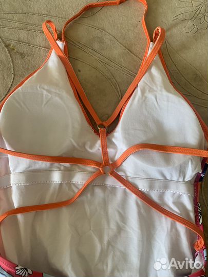 Купальник женский слитный