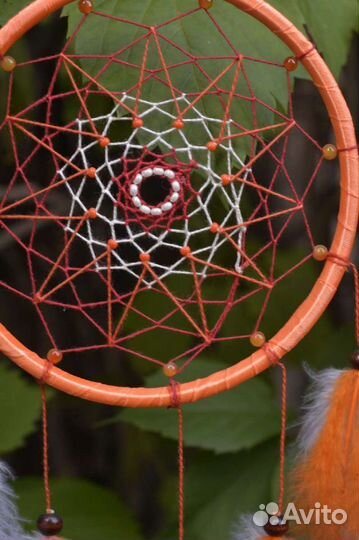 Ловец снов с перьями оранжевый