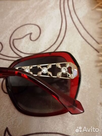 Солнцезащитные очки женские