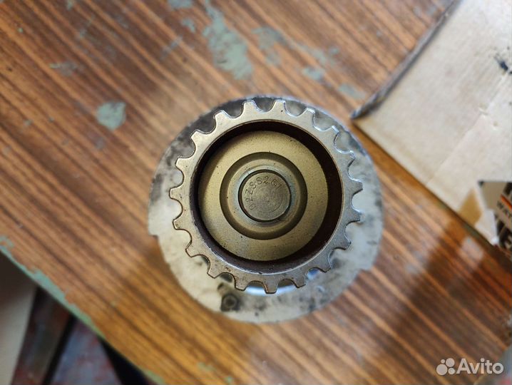 Помпа Chevrolet lacetti 1.6 2D21011