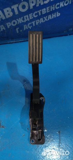 Педаль газа Ford Focus 3 седан iqdb 2013