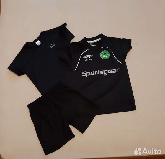 2футболки шорты 116-122см