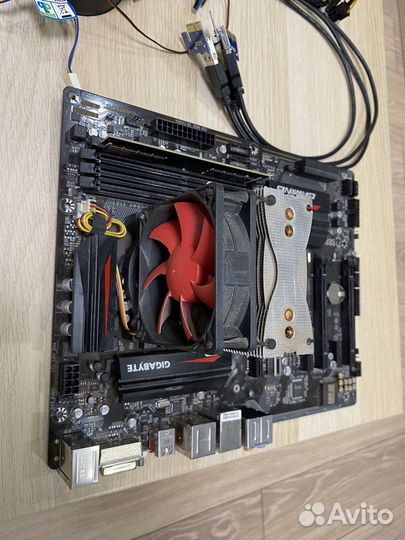 Материнская плата