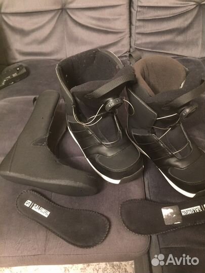 Сноубордические ботинки детские 33-35 с. новых