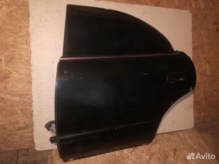 Боковая дверь в сборе