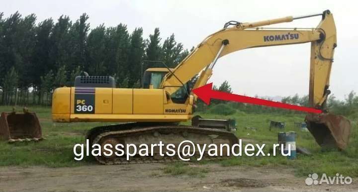 Стекло правое возле стрелы Komatsu pc 200/400/8