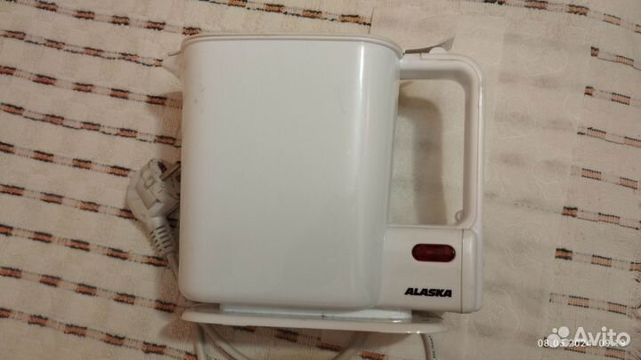 Чайник электрический Alaska WK 1010. 1 л