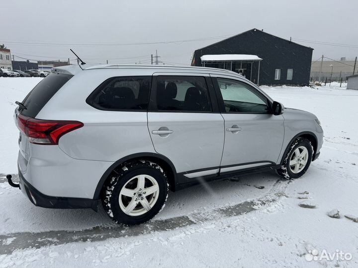 Mitsubishi Outlander 2.0 CVT, 2016, 88 922 км