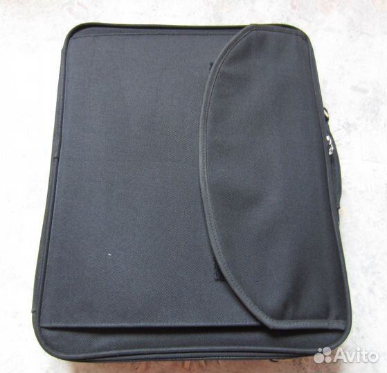 Жёсткий портфель для 15-дюймового ноутбука