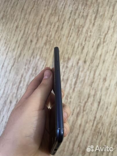 Телефон Asus zenfone 4 Max