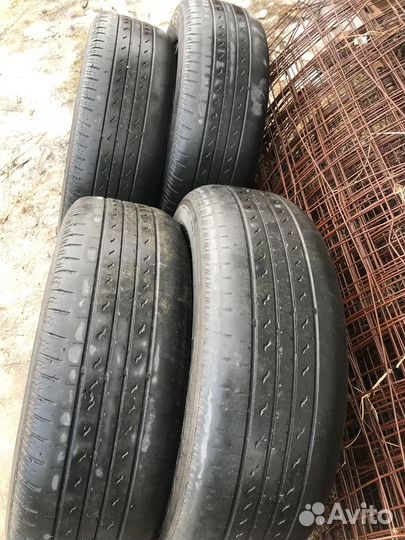 Nexen Roadian 571 235/65 R17