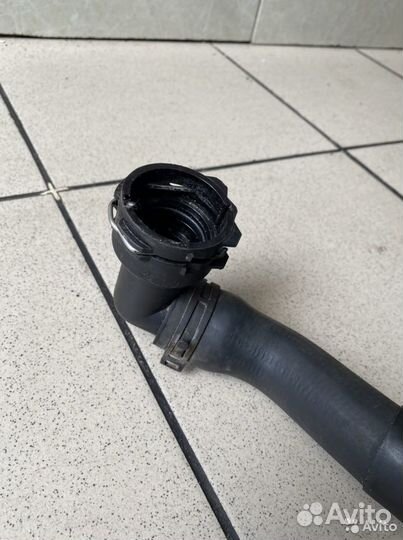 Патрубок охлаждения Volkswagen Tiguan