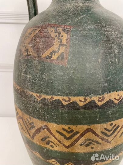 Старинный кувшин