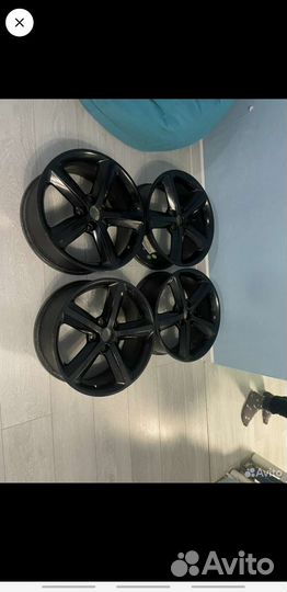 Литые диски на VAG r17 5x112 со66.6 Торг