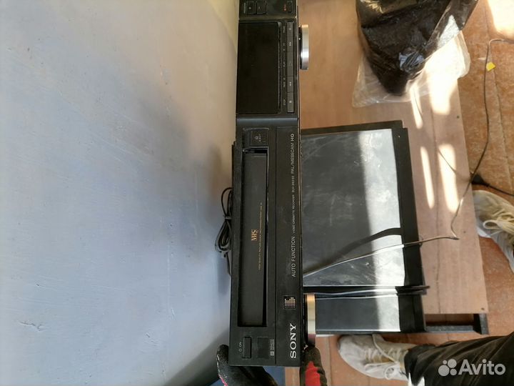 Видеомагнитофон sony