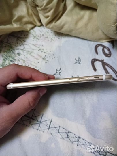 iPhone 6S, 64 ГБ