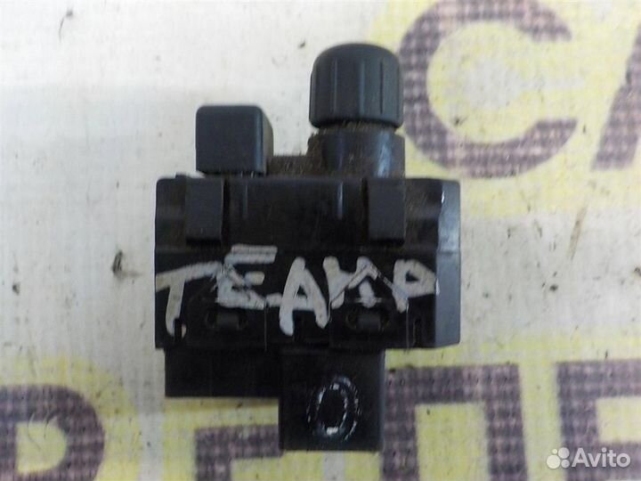 Переключатель регулировки зеркала Nissan Teana (J