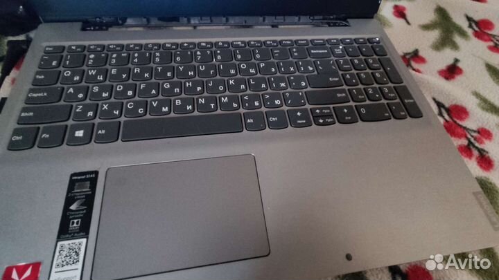 Ноутбук lenovo yoga