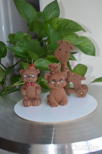 Шоколадные фигурки на подарок /украшение торта