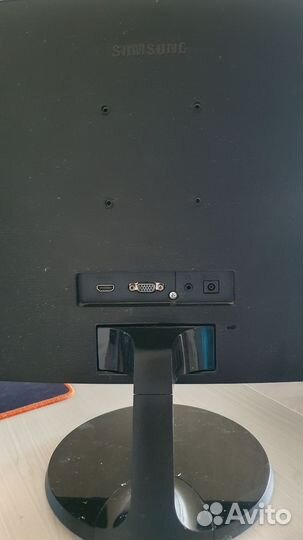 Монитор Samsung C24F390FHI