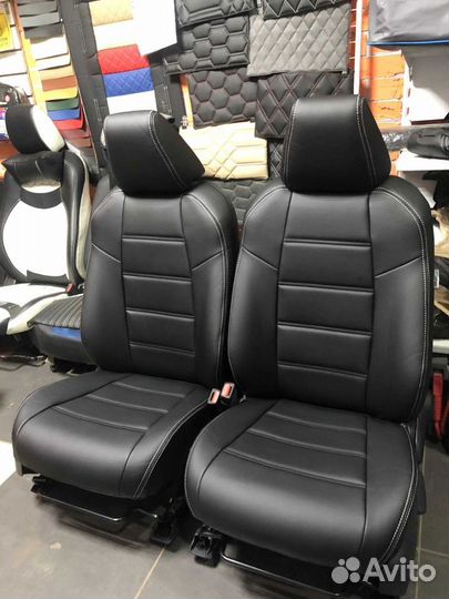 Авточехлы на Тойота Рав 4 черные