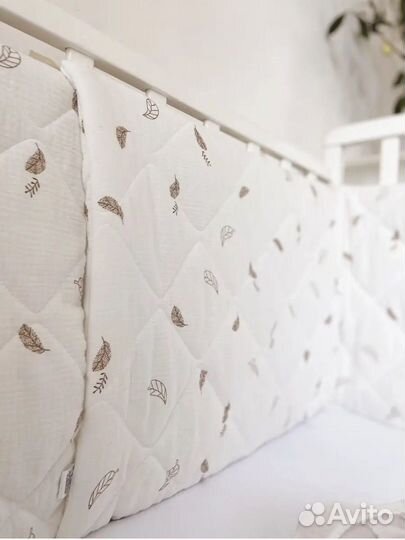 Бортик в кроватку