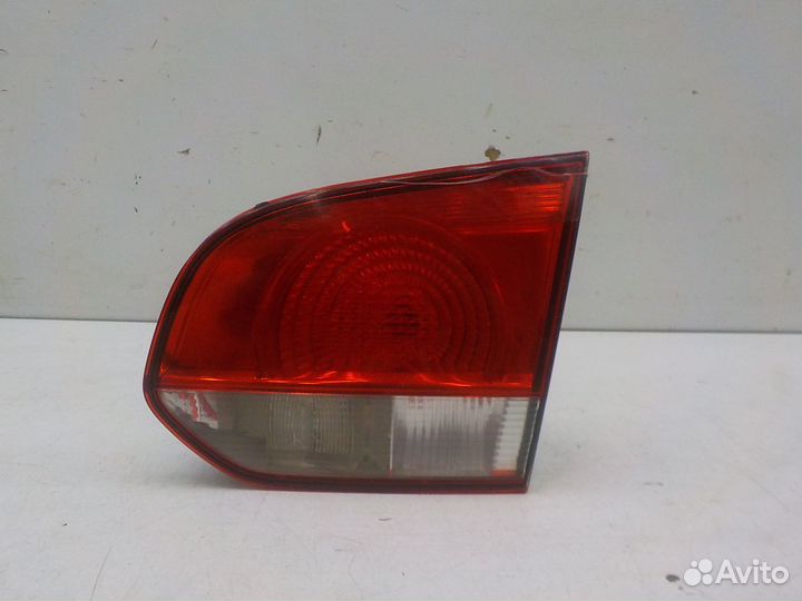 Фонарь задний правый внутренний Volkswagen Golf VI