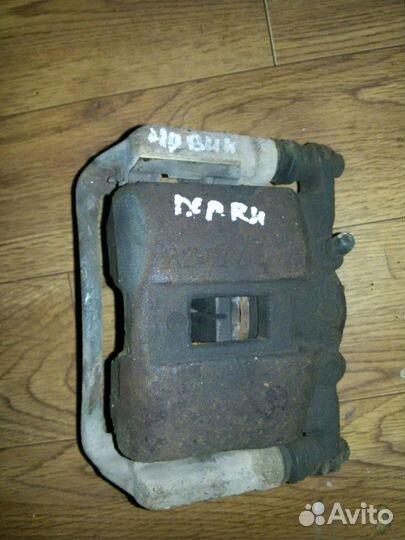 Суппорт передний правый Honda Civic 4D