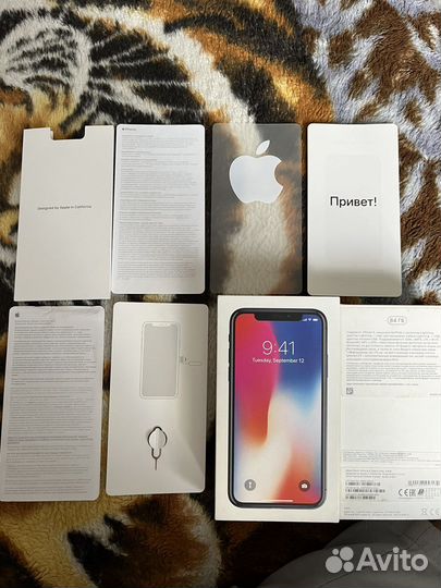 Коробка от iPhone 10