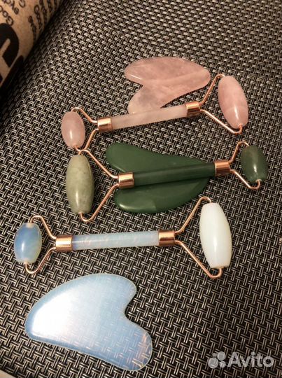 Массажер для лица каменный роллер и гуаша