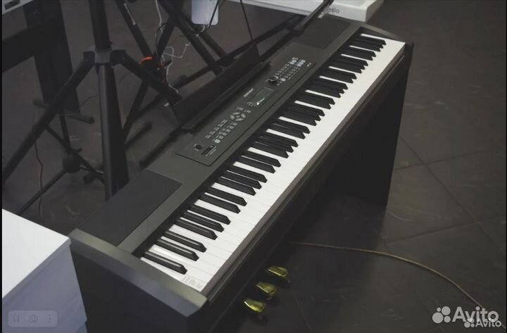 Ringway RP-35 Цифровое пианино + Стойка и педали