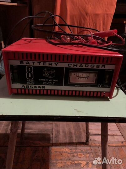 Прибор для подзарядки аккумулятора