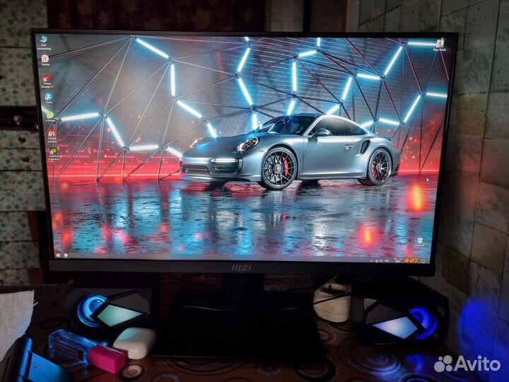 Игровой пк с монитором и клавиатурой