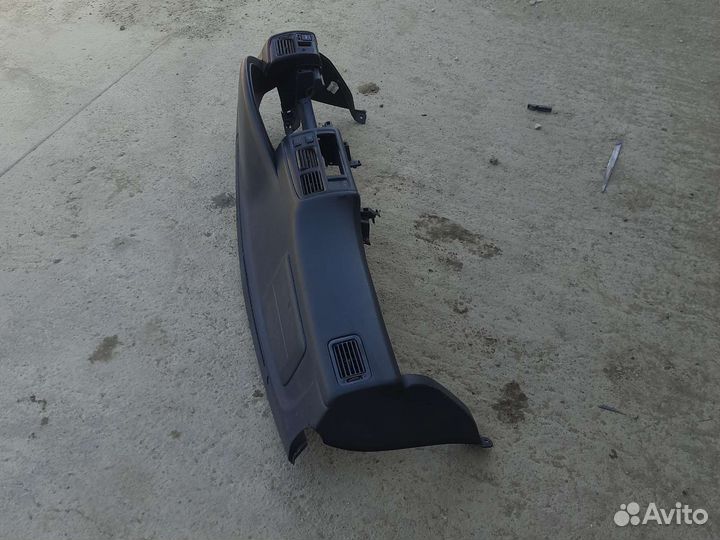 Панель приборов торпеда Тойота Спринтер 110