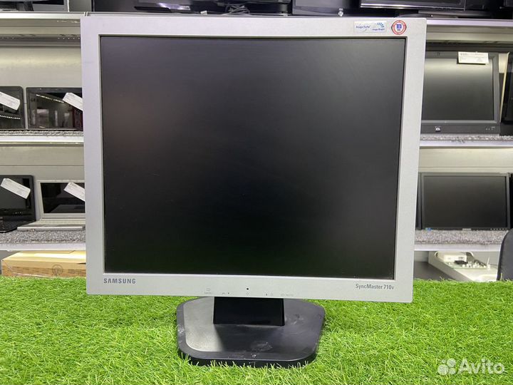 Монитор Samsung 710V C