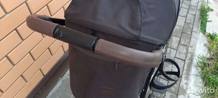 Прогулочная коляска Carrello Bravo