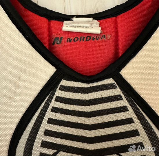 Нагрудник хоккейный