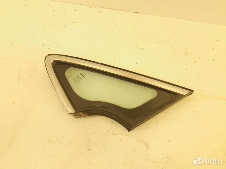 Стекло двери переднее левое Kia Ceed 2 2012-2018