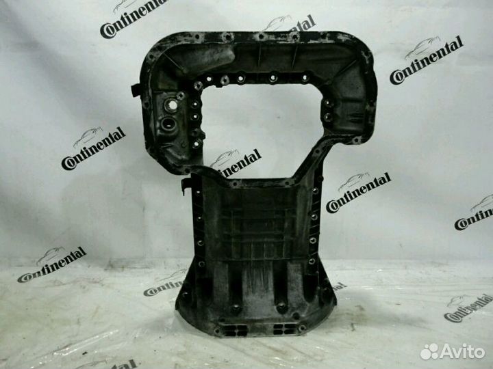 Поддон двигателя M272 Мерседес A2720142002