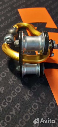 Ролик для навесной переправы с карабином 