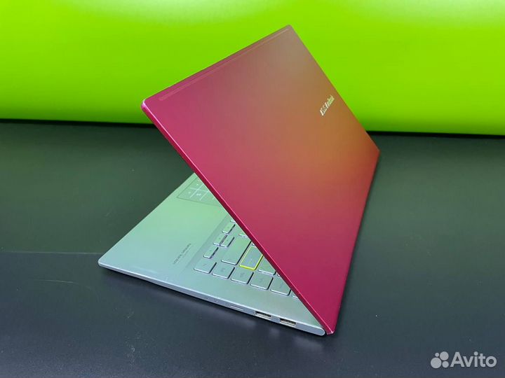 Asus Vivobook i5 8GB 256SSD Full HD ips