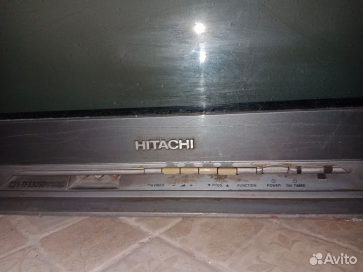 Телевизор бу Hitachi большой