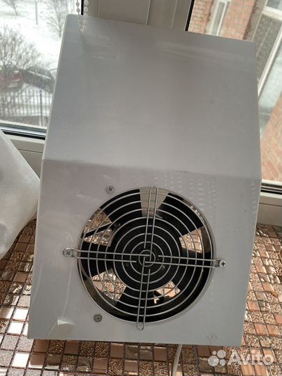 Вытяжка для маникюра и педикюра