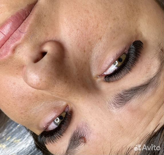 Професиональное наращивание ресничек