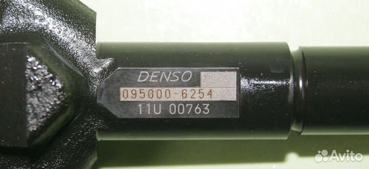 Форсунка топливная YD25 DDTi NP300 16600-EB70B
