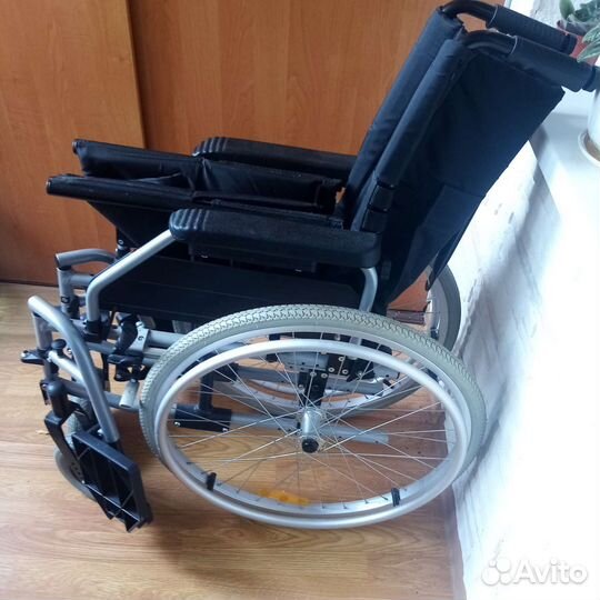 Коляска инвалидная складнвя