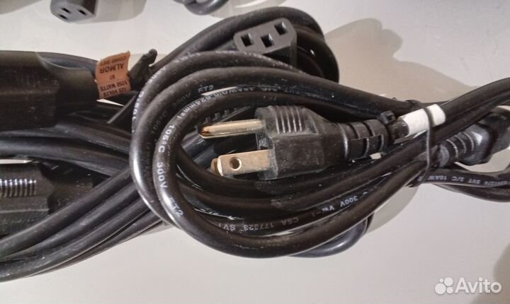 Кабель питания с-13