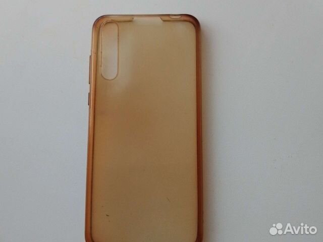 Чехлы на телефоны