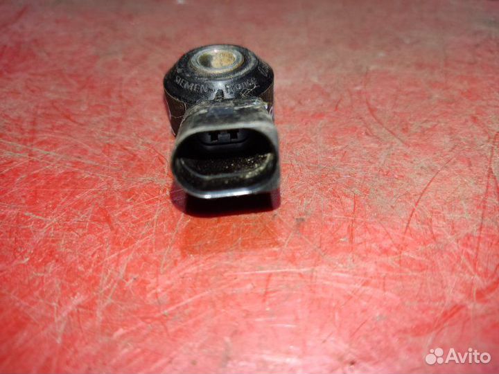 Датчик детонации Volkswagen Golf 4 хетчбек 1.4