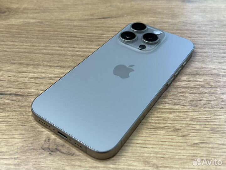 iPhone 15 Pro, 256 ГБ